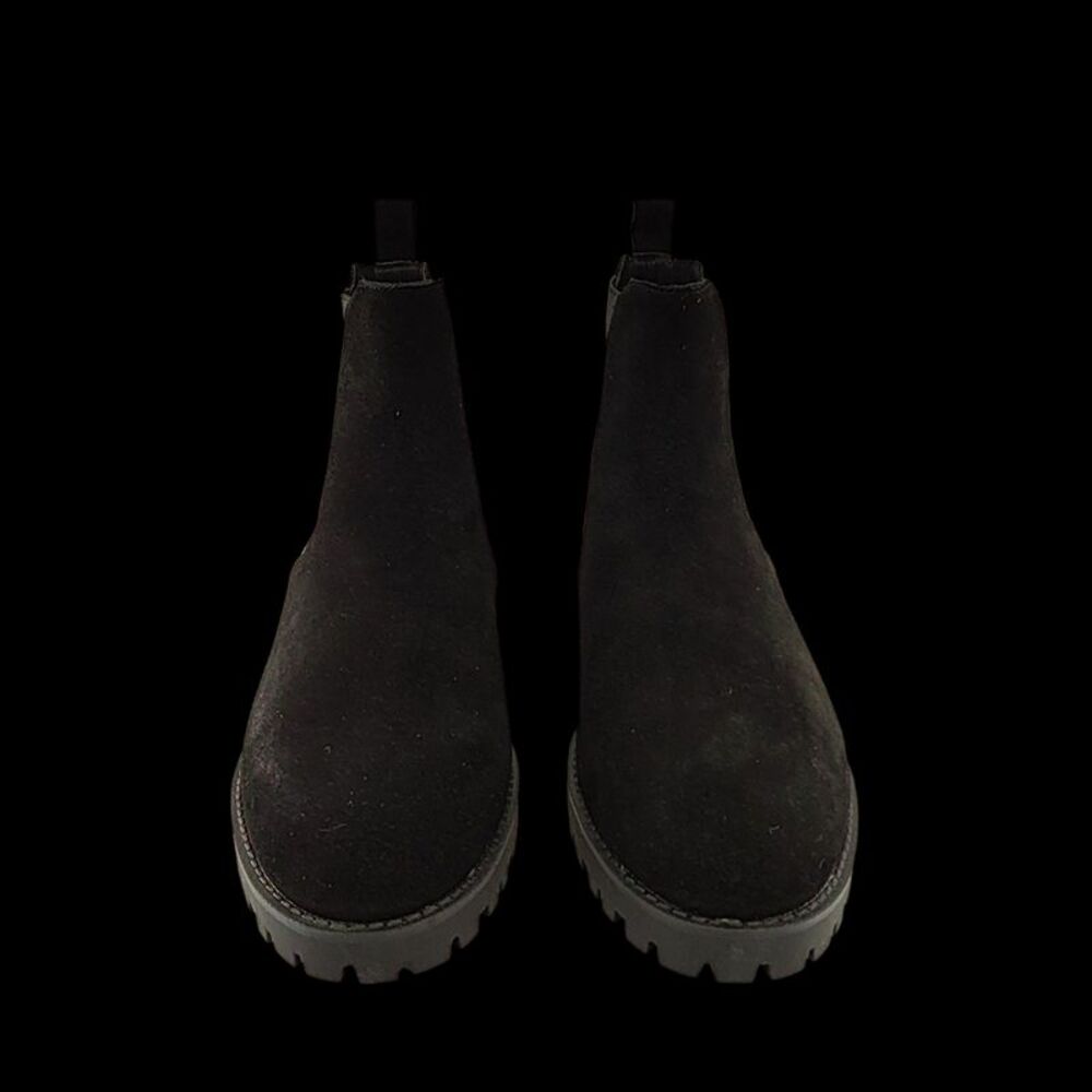 Quince Italian Suede Lug Sole Chelsea Boot Black Shoes 8.5